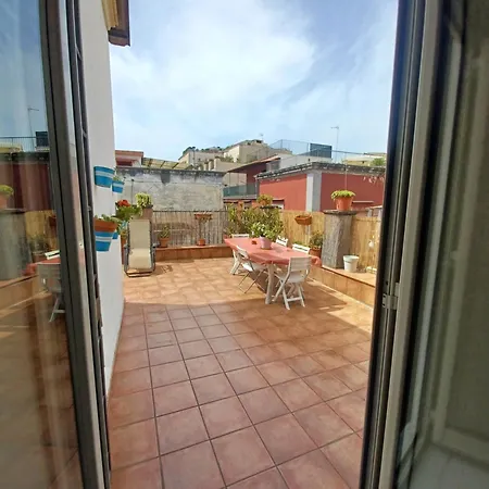 Appartamento A Terrace Over Downtown Napoli