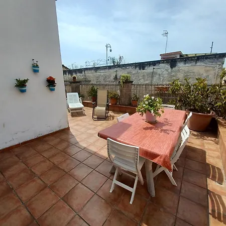 A Terrace Over Downtown Appartamento Napoli