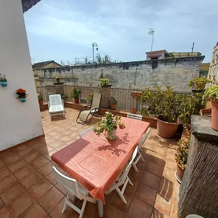 A Terrace Over Downtown Appartamento